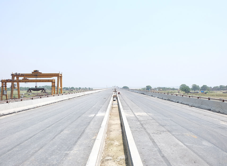 Veer-Kunwar-Setu-Row2_Left On Bridge
