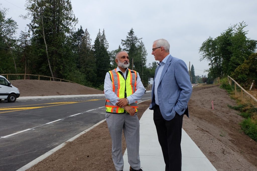 McElhanney Project Manager Dave Dulay talks with the Township of Langley Mayor Jack Froese.