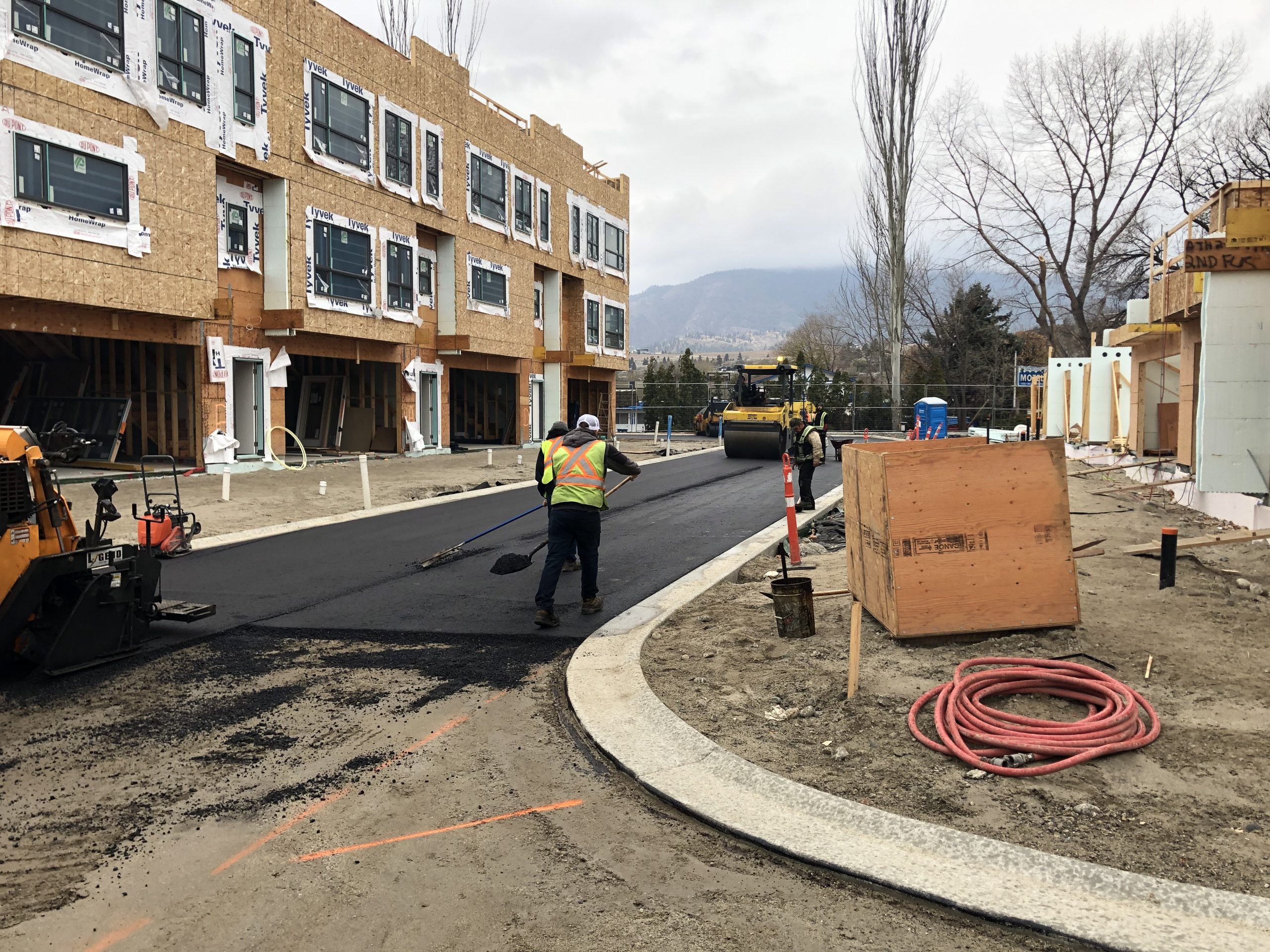 Riverside Townhomes under construction