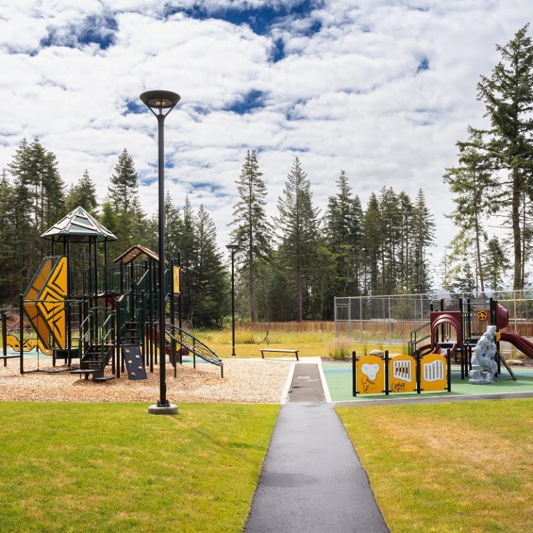 The Canada Community Revitalization Fund helped K’ómoks First Nation build a place to meet, celebrate, gather, and play. The Canada Community Revitalization Fund helped K’ómoks First Nation build a place to meet, celebrate, gather, and play.