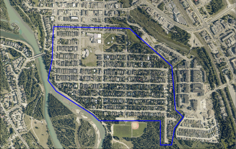 Aerial view of South Canmore Aerial map of South Canmore with project boundary highlighting neighbourhood streets and infrastructure area slated for deep utility upgrades