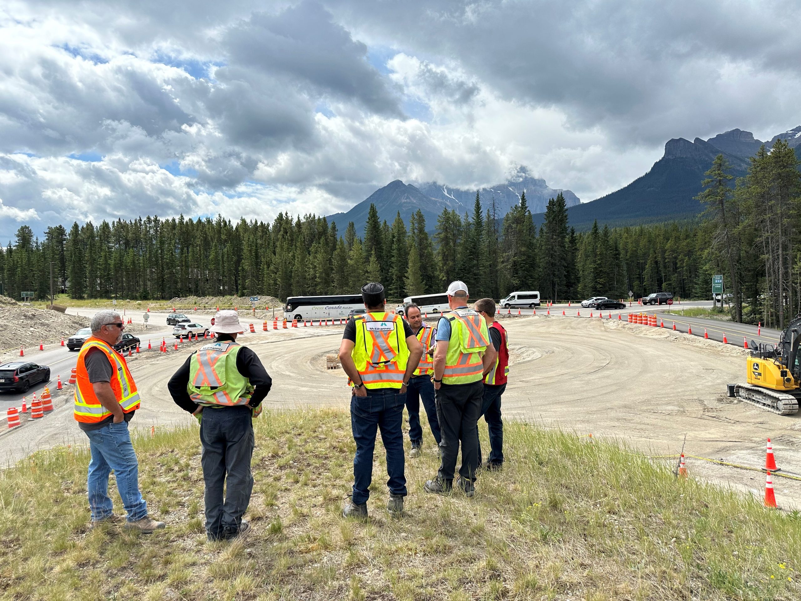 McElhanney project team and client representatives Project team and client reviewing roundabout construction at Lake Louise Drive in Banff National Park.